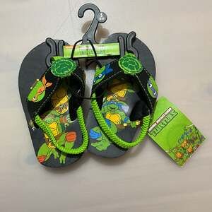 Teenage Mutant Ninja Turtles Boys Sandals, Toddler Flip Flops, Size 5-6 new
